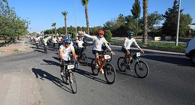 Tarihi pedallar buluşması: Göbeklitepe Bisiklet Festivali Haliliye’de nefes kesti