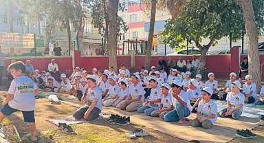 Ceylanpınar'da minik ellerden büyük mesaj: Hayat namazla güzeldir