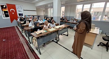 Şanlıurfalı çocuklar yaz tatilinde gençlik merkezlerinde eğitim alıyor