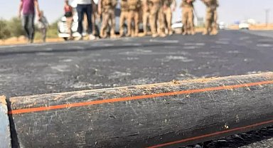 Suruç'ta su kesintisine tepki: Çiftçiler yolu kapattı