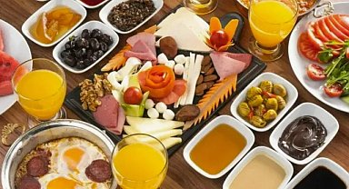 Yüzde 50'si çöpe gidiyor: Serpme kahvaltı kalkıyor mu?