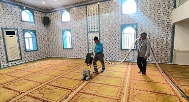Eyyübiye’de camilerde periyodik temizlik çalışmaları sürüyor
