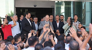 Şanlıurfa'da geçici işçiler daimi kadroya geçirildi