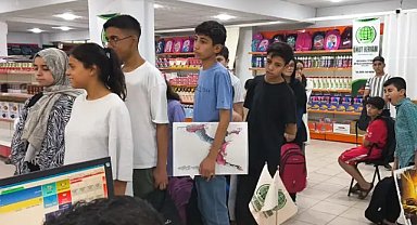 Şanlıurfa'da ihtiyaç sahibi çocuklara kırtasiye desteği