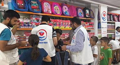 Yetim çocukların yeni eğitim yılı heyecanına destek