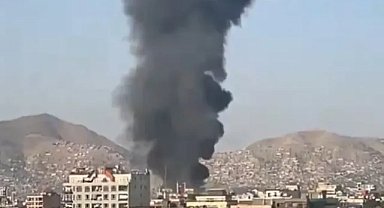 Kabil'de yakıt tankeri patladı