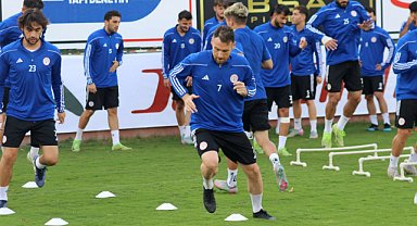 Kaptan ve teknik direktör söz birliği etti: Galibiyet için taraftar şart!