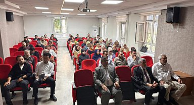 Öğretmenler aile seminerinde buluştu: İslam'da ailenin önemi konuşuldu 