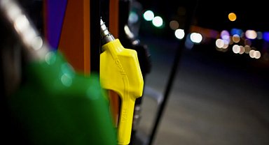 Akaryakıta gece yarısı sürprizi! Benzin ve motorine indirim geldi