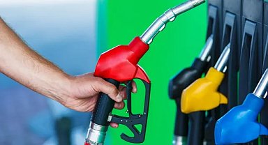 Akaryakıtta indirim dalgası başlıyor: Benzin ve motorine çifte düşüş yolda