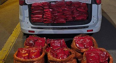 Binlerce kaçak sigara ve 330 kg nargile tütünü yakalandı