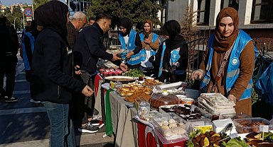 Gazze için hayır çarşısına Urfalılardan yoğun ilgi