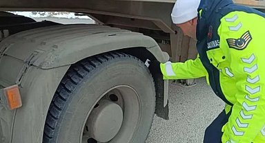 Kış lastiği uygulaması başlıyor: Sürücülere kritik uyarı!