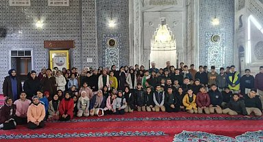 Öğrenciler sabah namazında Dergah Camisi’nde buluştu