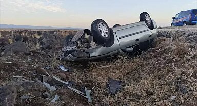 Otomobil şarampole devrildi: Aynı aileden 4 yaralı