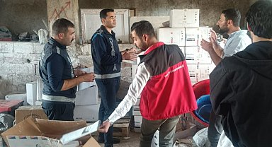 Ruhsatsız depoda yüzlerce koli sahte ilaç ele geçirildi